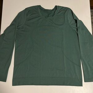 Lululemon swiftly tech long sleeve top size 10